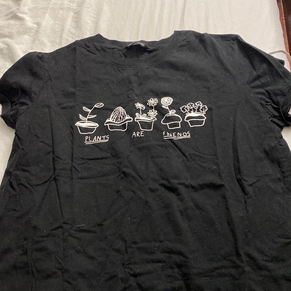 “Plants are Friends” graph tee